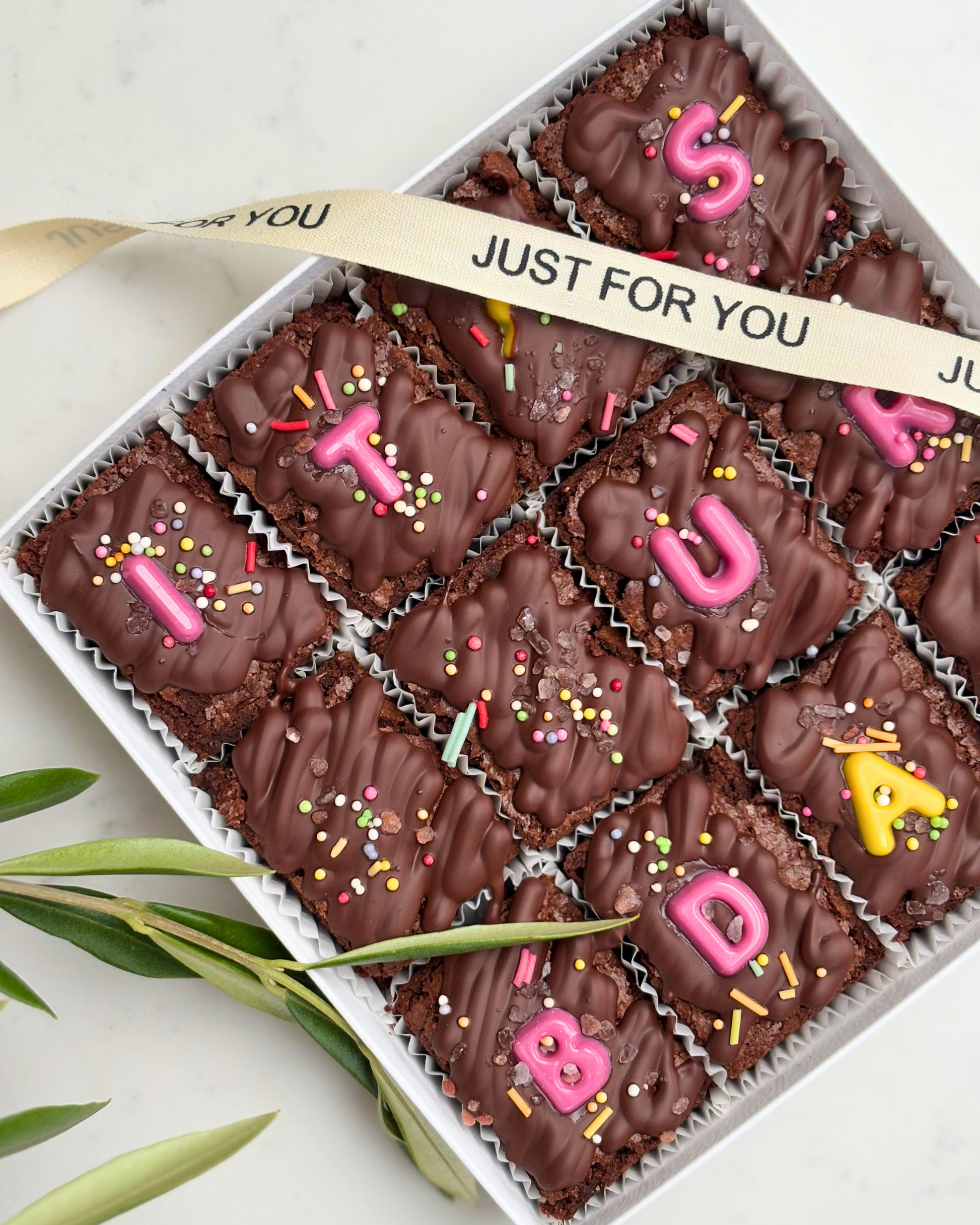 It's ur bday brownie box