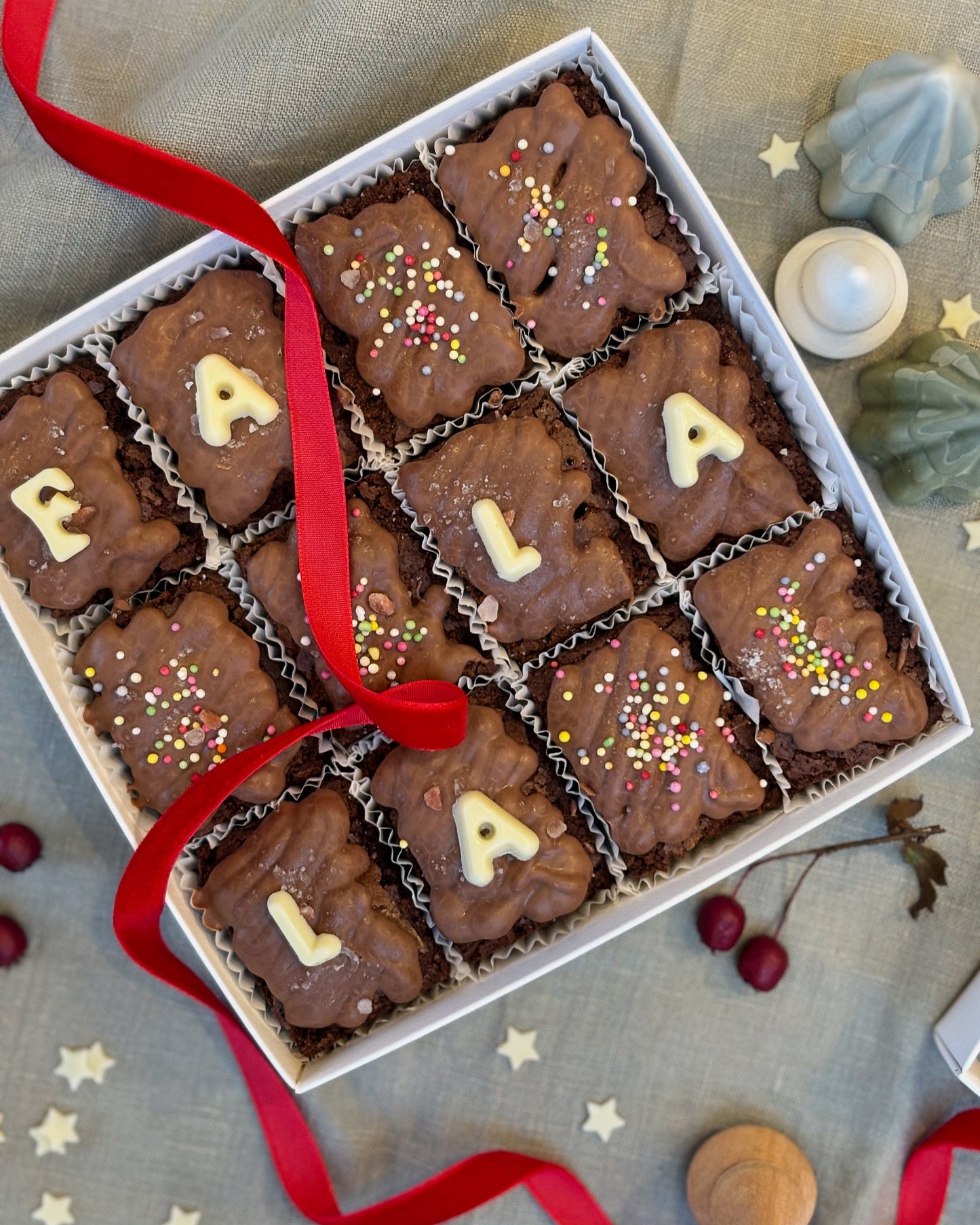 Festive Christmas Brownies – Fa La La Edition