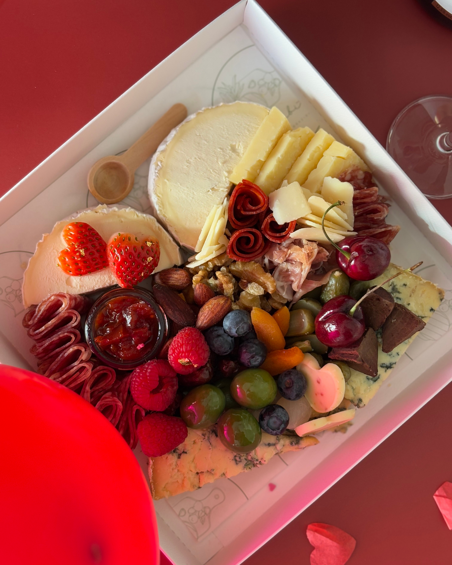 Heart-Shaped Cheese Grazer & Personalised Fudgy Brownie Bundle