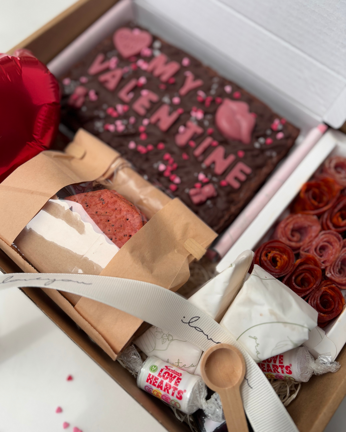 The Ultimate Valentine’s Day Personalised Brownie Slab & Edible Blooms Gift Box